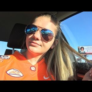 Meet your Posher, Arianna